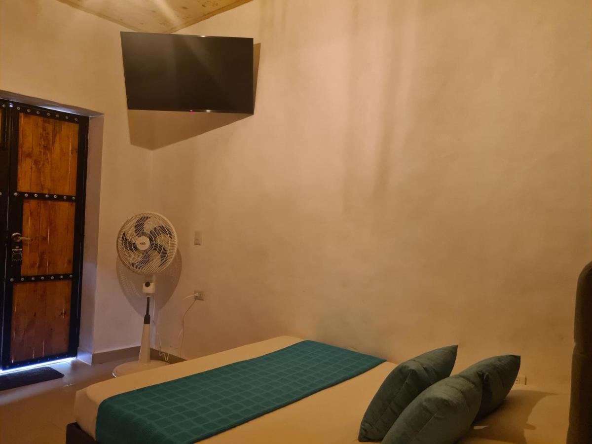 Hotel Alcazar Real Utica Εξωτερικό φωτογραφία