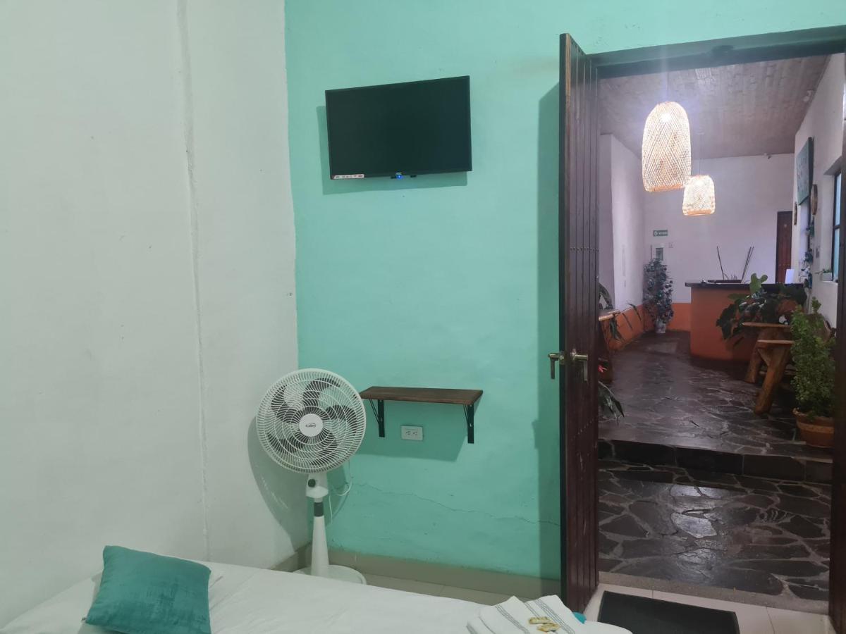 Hotel Alcazar Real Utica Εξωτερικό φωτογραφία