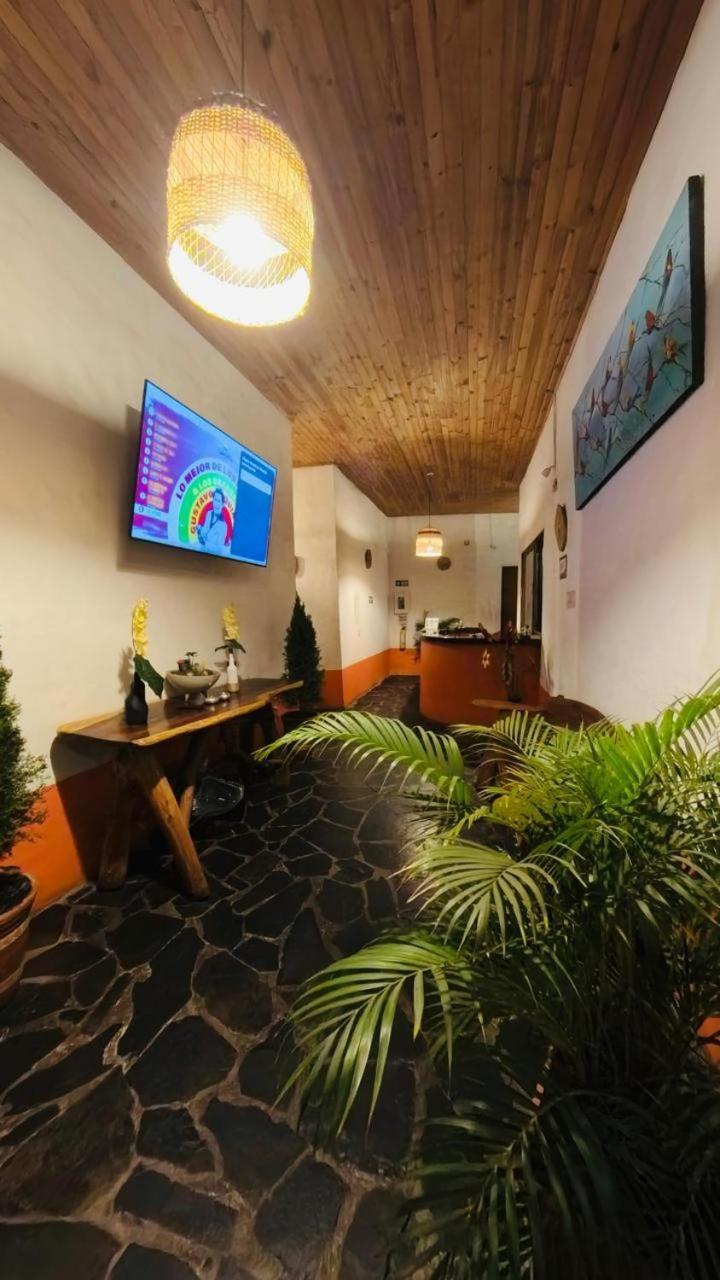 Hotel Alcazar Real Utica Εξωτερικό φωτογραφία