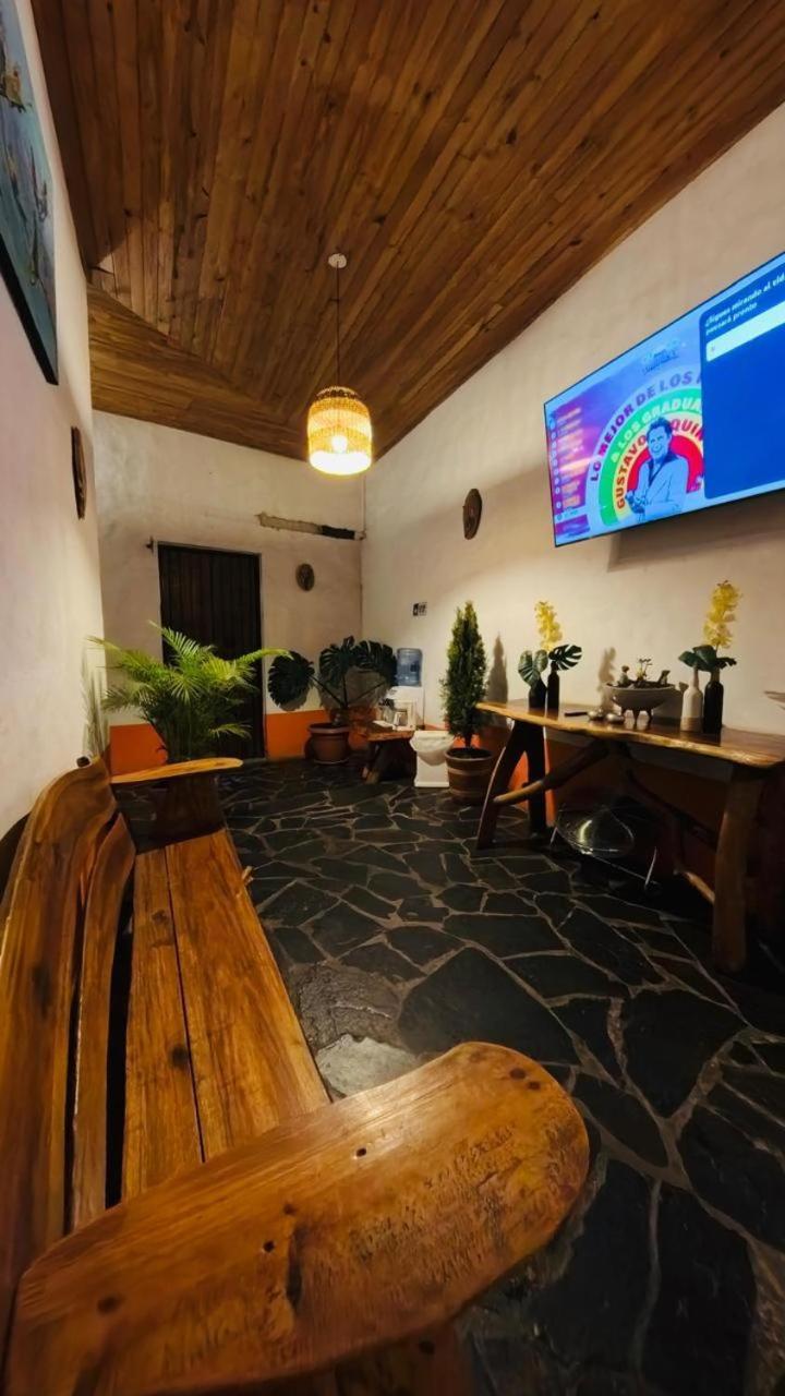 Hotel Alcazar Real Utica Εξωτερικό φωτογραφία