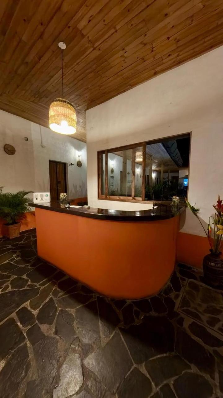 Hotel Alcazar Real Utica Εξωτερικό φωτογραφία